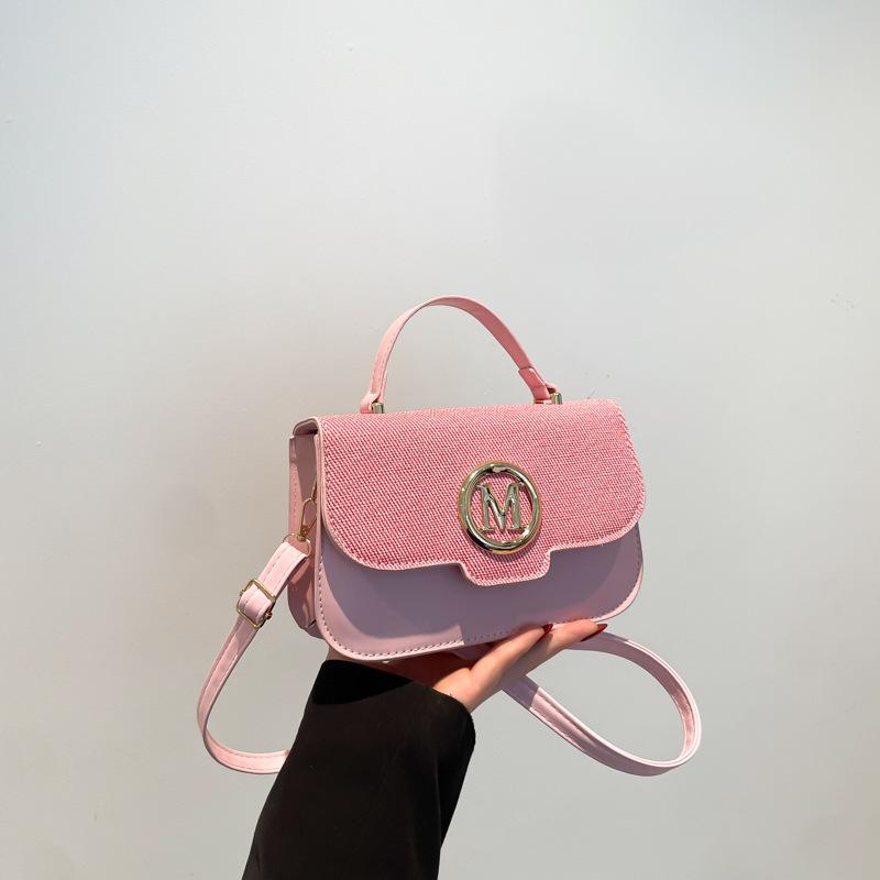 This year, the popular portable small square bag 2025 spring and summer new fashion retro foreign style letter shoulder messenger bag