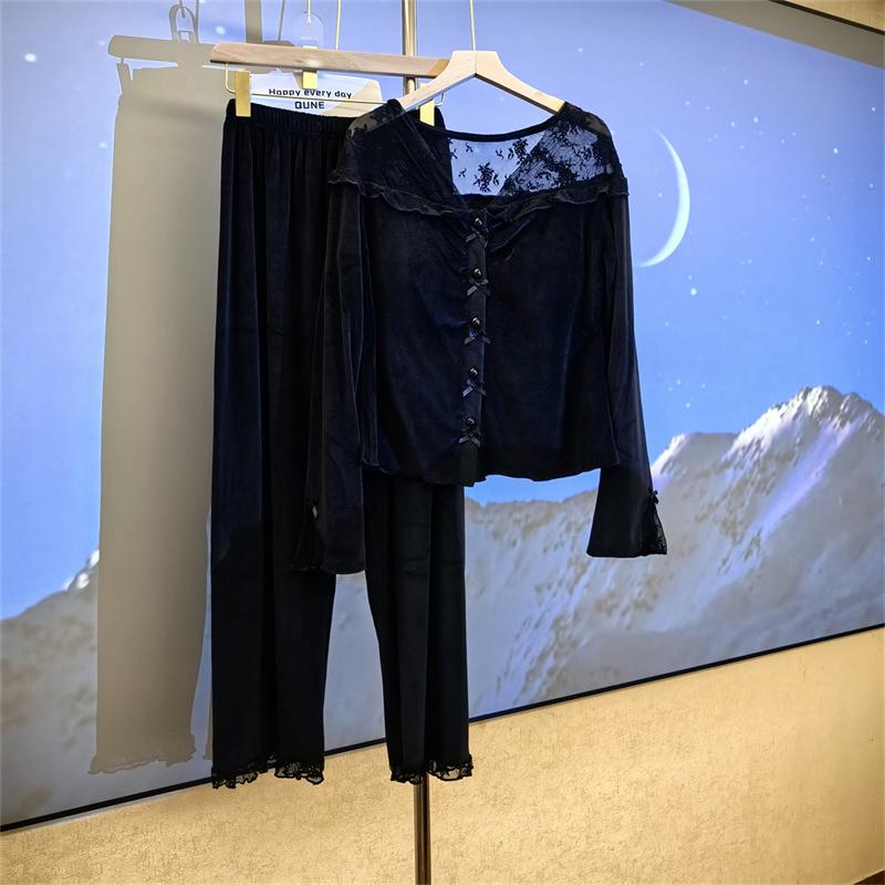 Damen Trendiger Herbst/Winter Pyjama mit Brustpolstern - Gemütliche, elegante und stilvolle Fleece-Homewear