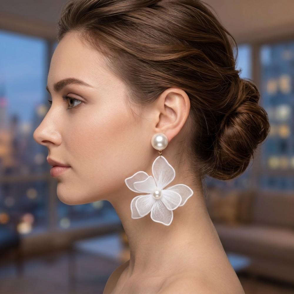 Exquisite Sweet Mesh Flower Dangle Earrings Elegant Pearl Beach Earrings Women Ear Jewelry Petals Stud Earrings Gifts