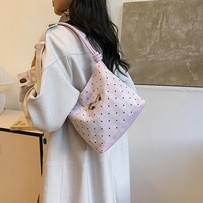 Stylish Large Capacity Bucket Bag Featuring Chic Bow Design For Trendy Fashion Lovers