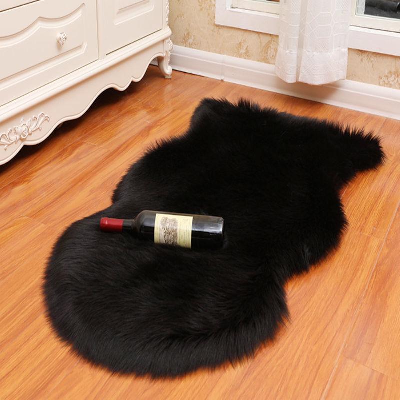 Girly Irregular-Shaped Faux Wool Plush Carpet for Bedroom, Living Room, or Bay Window
