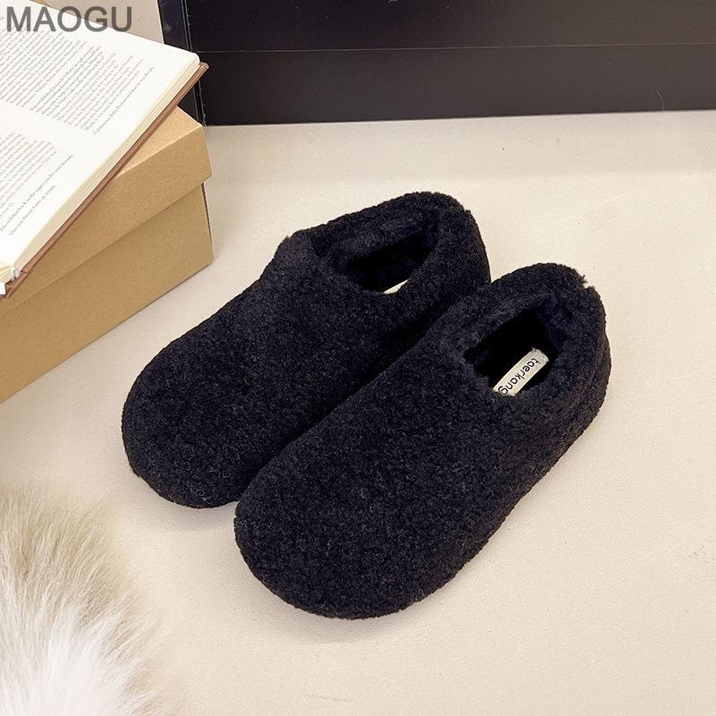 Fashion Beige Platform Plush Flats Women's 2025 Autumn Winter Soft Sole Outdoor Slip On Cotton Shoes Comfortable Casual Shoes
