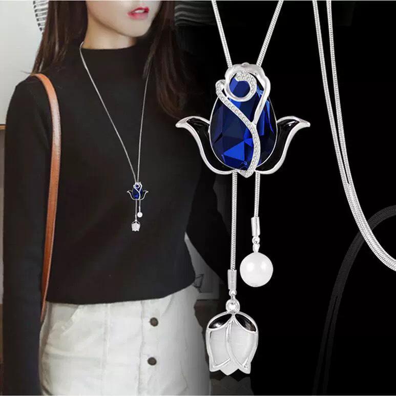 

Cat s Eye Tulip Sweater Chain: Versatile Long Necklace for Women - Autumn Winter Fashion Accessory.