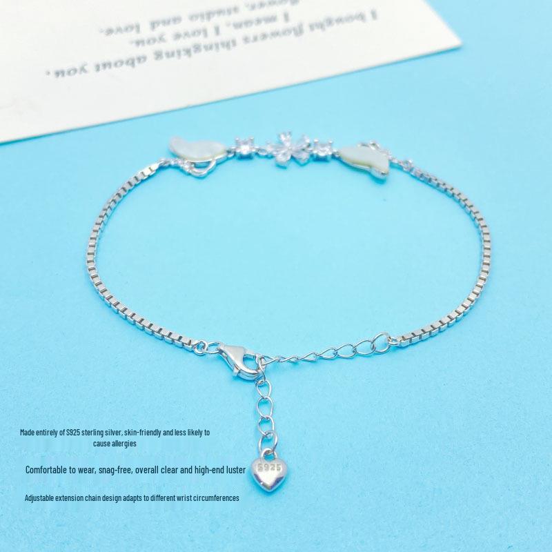 S925 Sterling Silver Small Fish Bracelet for Women - Elegant, Fashionable Design, Cool and Versatile Hand Jewelry