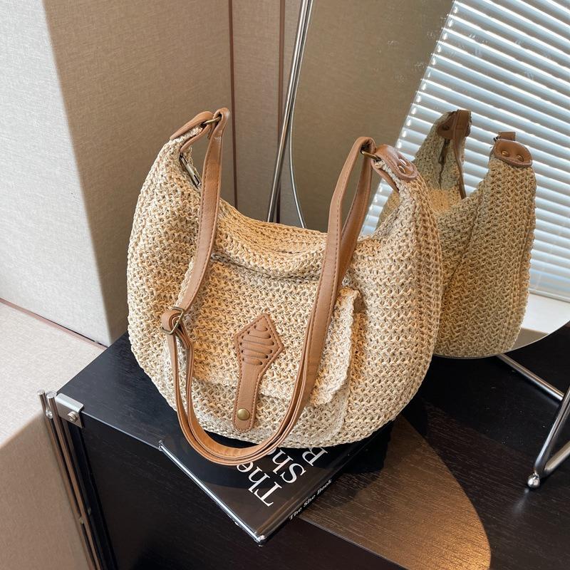 Large capacity seaside beach vacation straw bag women's new versatile messenger bag woven shoulder bag