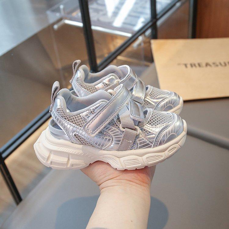 

Girls sports shoes 2025 spring and summer new children s shoes soft sole lightweight girls mesh breathable hollow dad shoes 37 серебряный