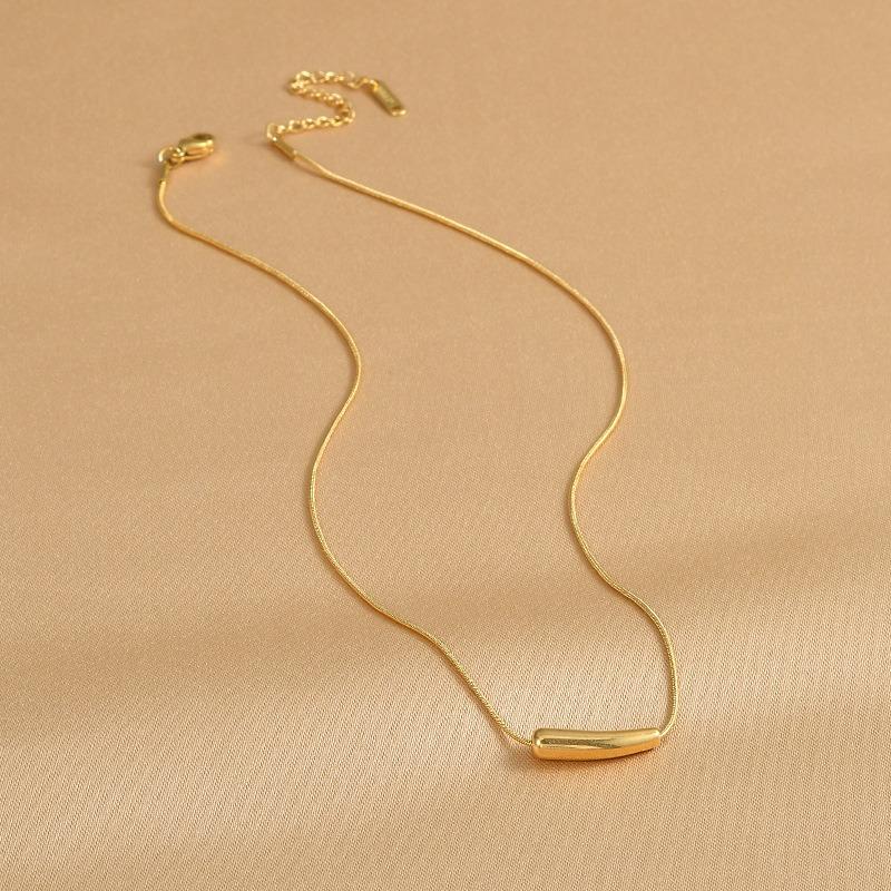 Fashion Minimalist Small Eggplant Geometric Pendant Snake Bone Necklace For Men And Women