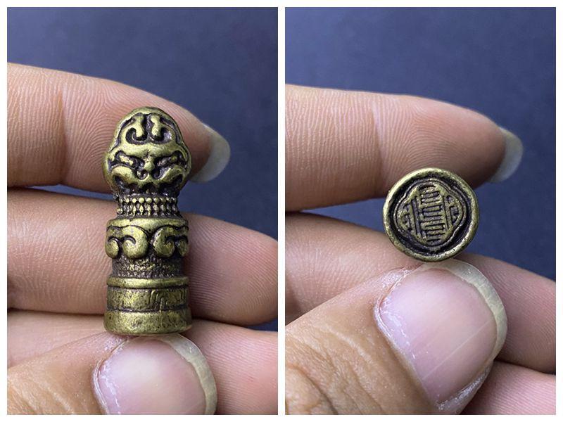 Copper Cutout Carvings Flower Tibetan Brass Seal Carry-on Pendant Crafts Ornament Accessories
