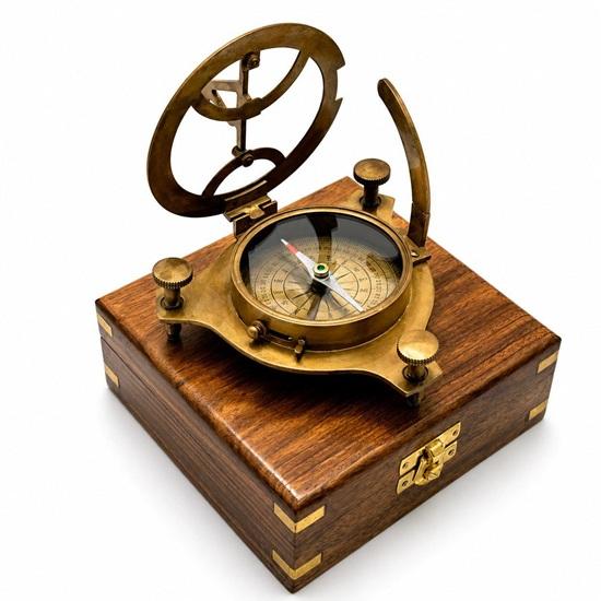 11.43 Cm Brass Sundial Compass with Wooden Box, Marine Compass, Steampunk Navigation Gift, Antique Brass Collectible