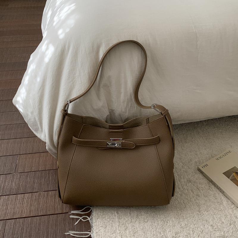 

Simple handbag, small bag, women s winter new high-value bucket bag, casual shoulder crossbody bag