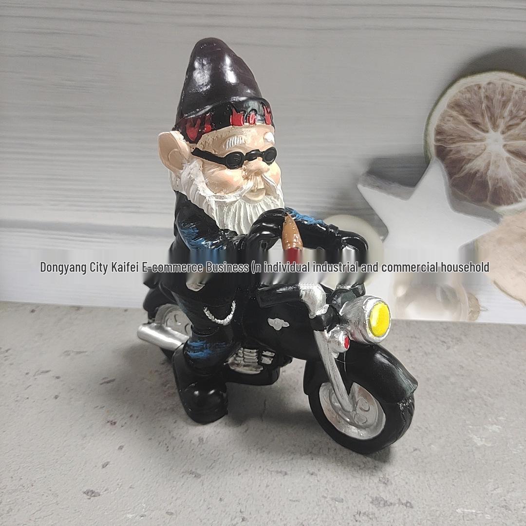 

Resin Christmas Dwarf on Motorcycle: Outdoor Courtyard Decoration Ornament