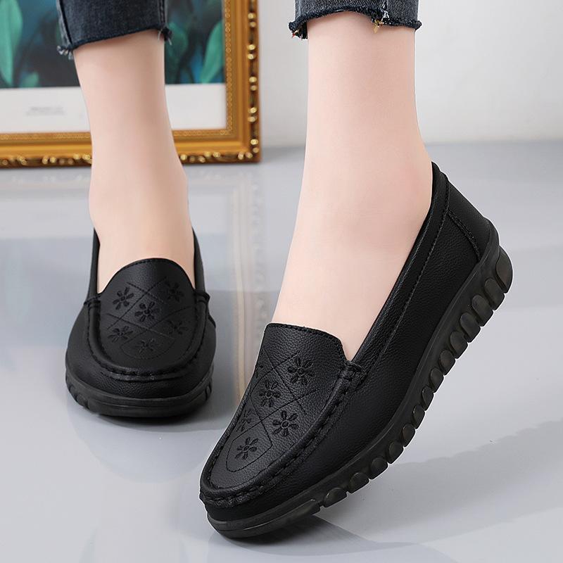 Autumn Leather Soft Sole Fashion Casual Women's Single Shoes Comfortable Non-slip Wear-resistant Mother Shoes Versatile Doudou Shoes Women