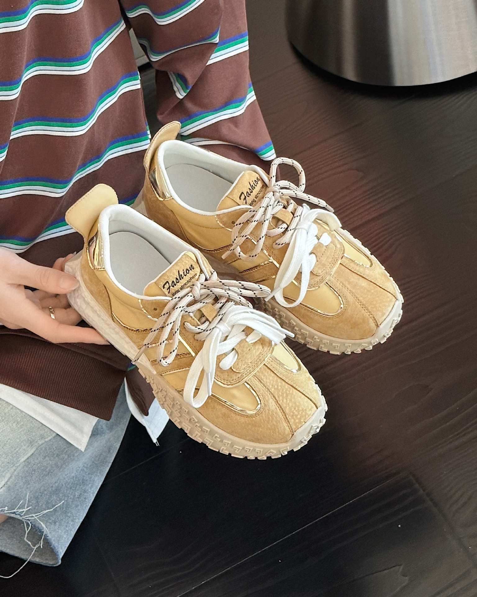 

Platform women s spring and summer new niche leather sports jogging shoes casual 40 жовтий