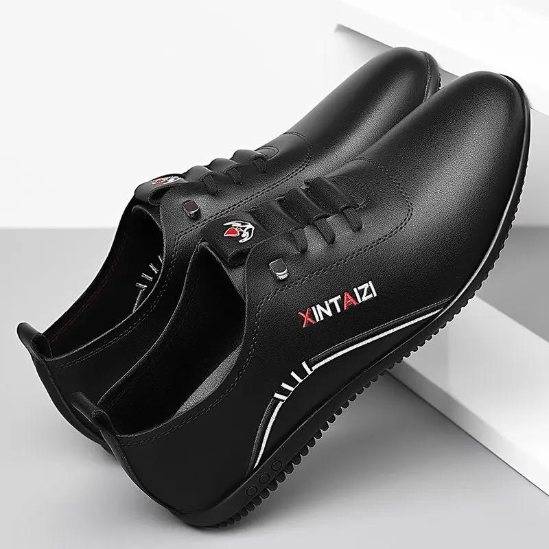 Fashion Men's Casual Shoes ,2025 Soft-soled, Comfortable and Casual Leather Shoes, Versatile and Trendy New Spring White Sneakers