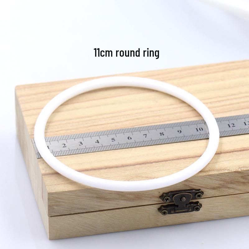 White Round Heart-shaped Plastic Ring for DIY Crafts and Dreamcatchers