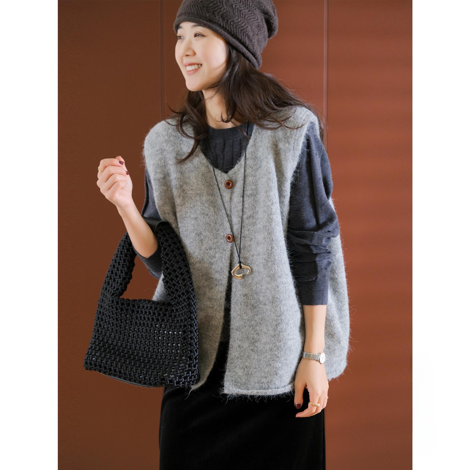 

DIMANAF 2025 Осень Женский Безрукавный Жилет Пуговицы Свитера Вязание Повседневный Стиль Свободный Свитер one size серый