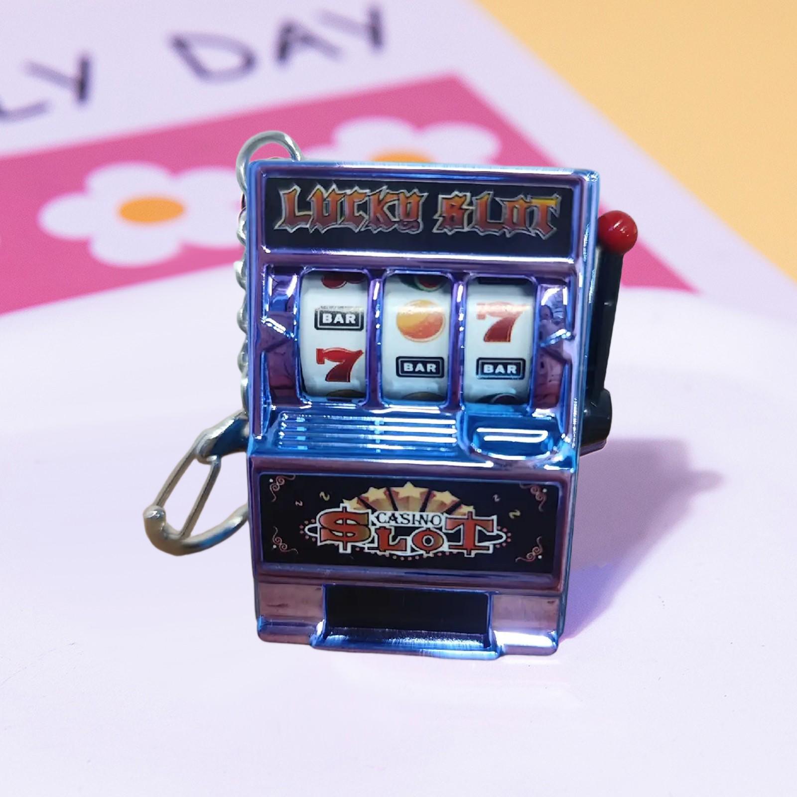 

Эмуляция фруктового автомата брелок, вращающаяся машина брелок кулон, милый игрушечный автомобиль брелок для мужчин и женщин One Size