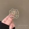 New Niche Retro High-grade Camellia Brooch Exquisite Light Luxury Rose Pin Elegant Suit Fixed Accessories