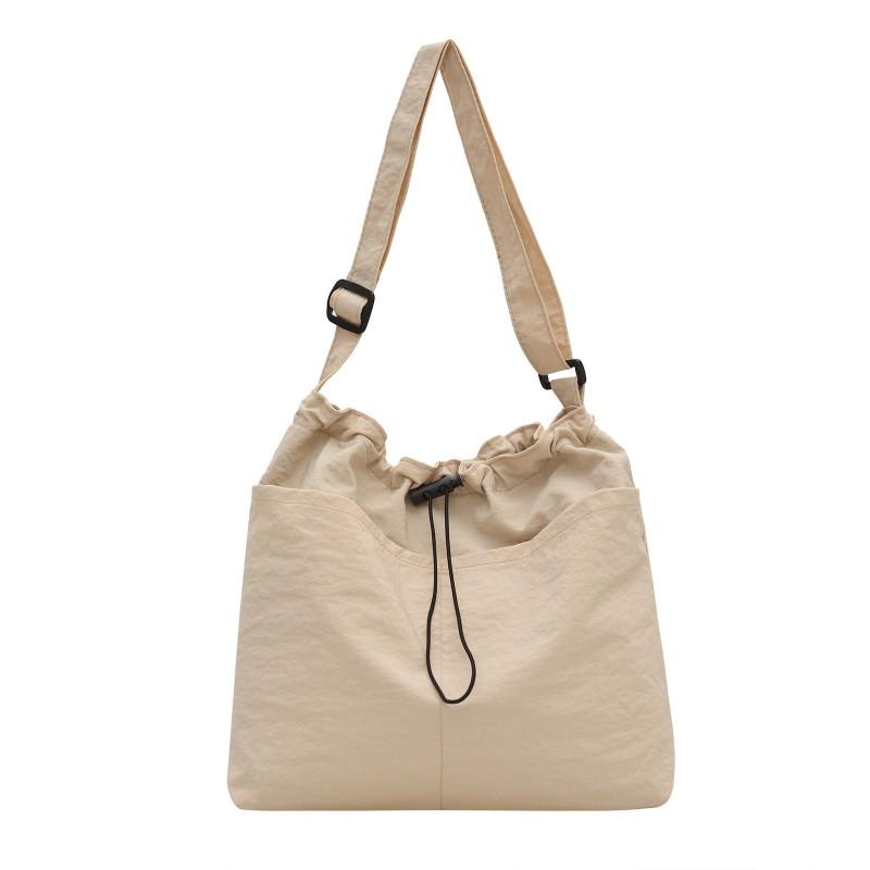 Simple solid color shoulder bag, versatile daily messenger bag, lightweight women's carry-on bag, daily commuting, travel