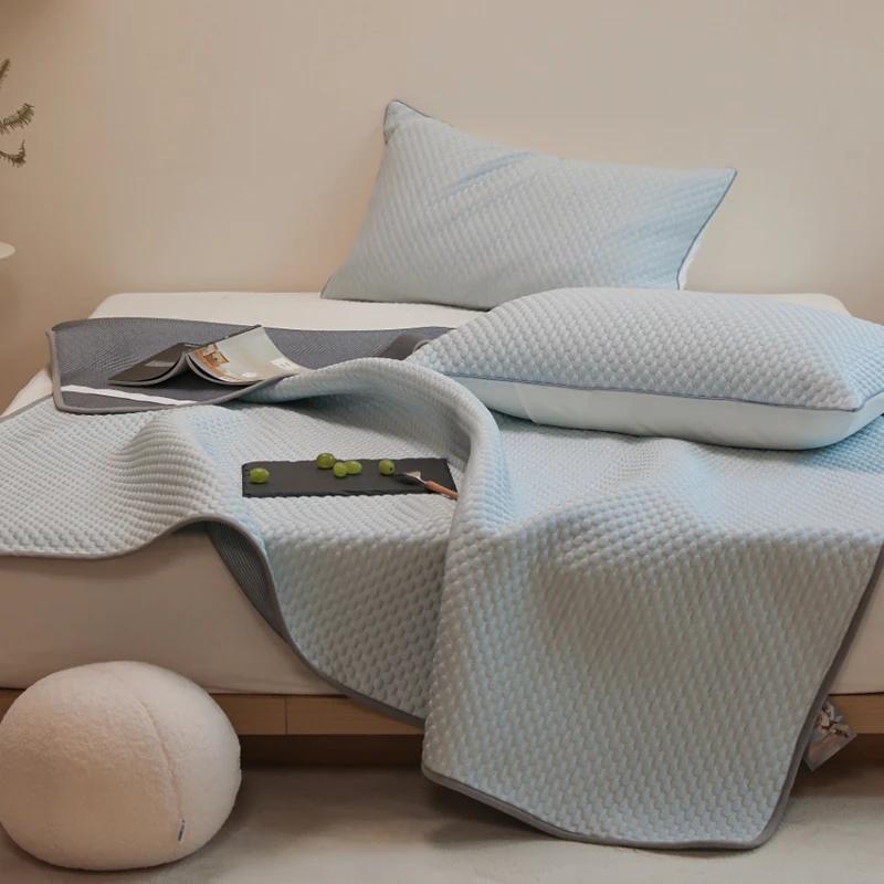 

Ультра-высококачественный охлаждающий коврик Ice Bean для кровати, 3D воздухопроницаемый сетчатый летний коврик и наволочка, высококачественные охлаждающие наматрасники 150x200cm 3 pcs set небесно-голубой