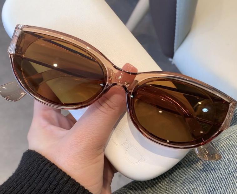 High-End Retro Cat Eye Sunglasses for Square & Round Faces