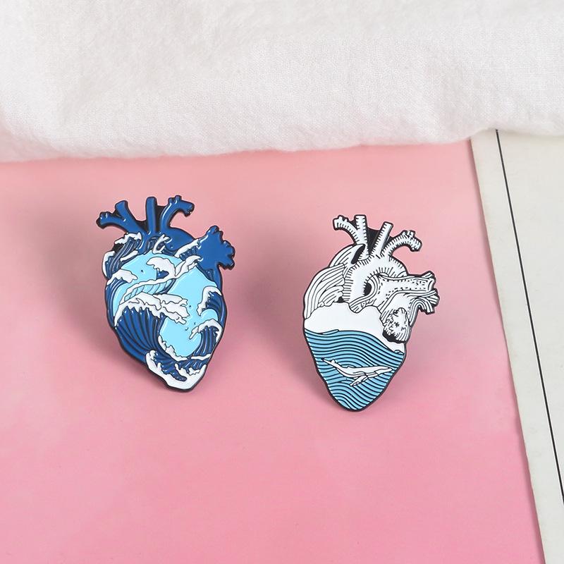 Creative Medical Organs Enamel Brooch Brain Lung Heart Chest Uterus Flower Wave Mechanical Heart Metal Badge Lapel Pins Jewelry