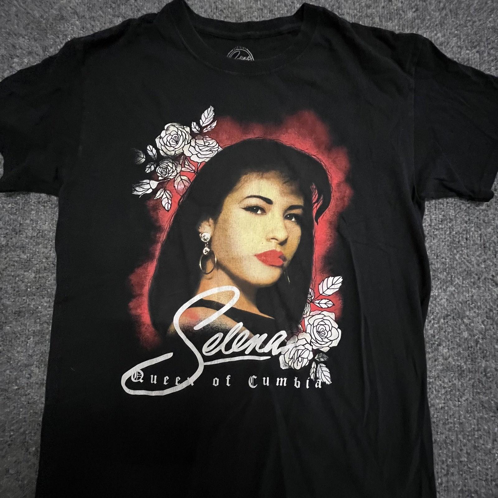 Selena T-Shirt Mens Size S/M Black Queen of Cumbia Rose Portrait Graphic Tee Unisex T-Shirt M
