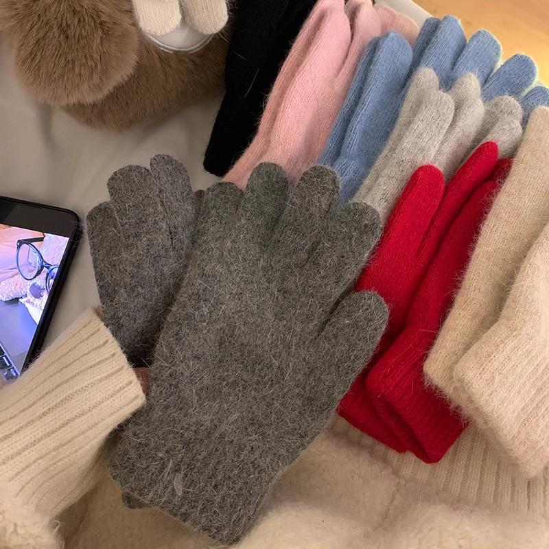 Korean Winter Touchscreen Knitted Gloves - Stylish Windproof Warmth for Women and Students