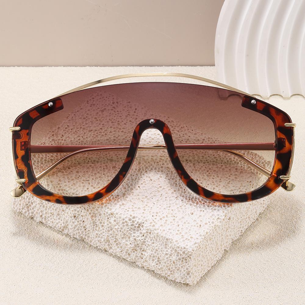 European American Style Women Sunglasses Fashion Trendy Big Size UV Protection Outdoor Activity Sun Glass