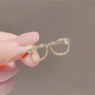 Hochwertige japanische niedliche Brillenbrosche - Einzigartige hohle Anstecknadel für Damen