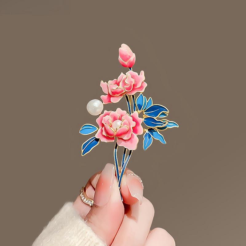 Vintage Peony Pearl Fan Brooch: Elegant Retro Flower Pin for Women’s Suits