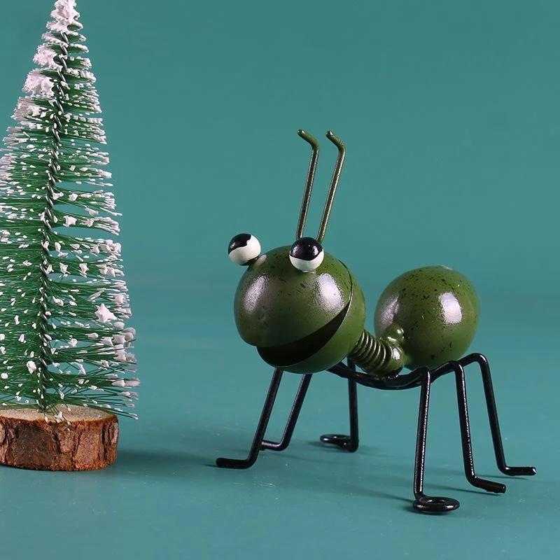 Cute Ant Statue Wall Hanging Ant Sculpture Home Decoration Crafts Outdoor Yard Lawn Decoration Living Room Decoration