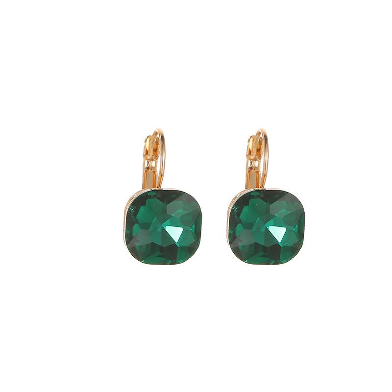 Elegant Square Crystal Stud Earrings with Zircon Ear Cuffs: A Simple Yet Luxurious Style