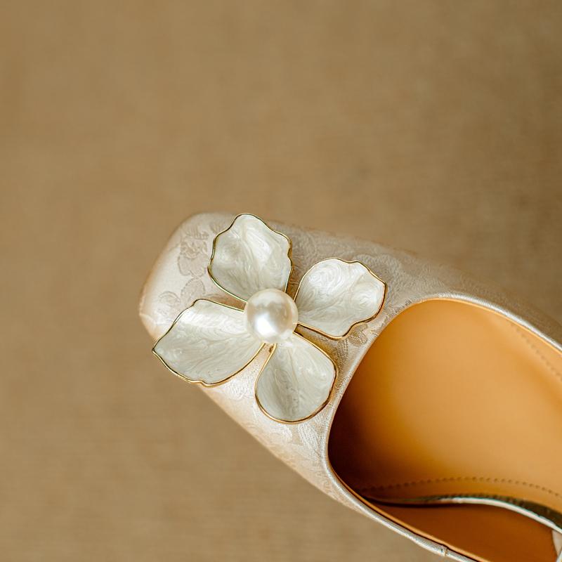 Fashion Women's New Spring/Summer Square Headed Genuine Leather Silk Cowhide Magnolia Multi Pearl Mid Heel Large Headed Muller Sandals