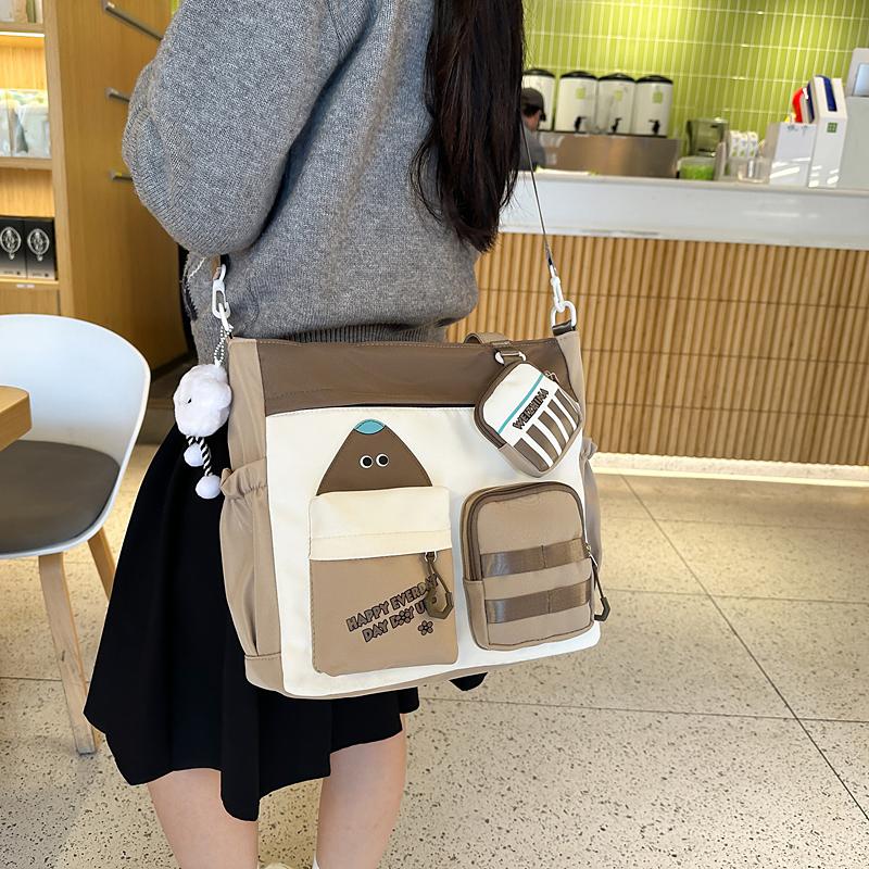 Kontrastfarbene Umhängetasche mit großer Kapazität, Mädchen-Schulter-Tragetasche, Studentische Unterrichtstasche mit Münzfach
