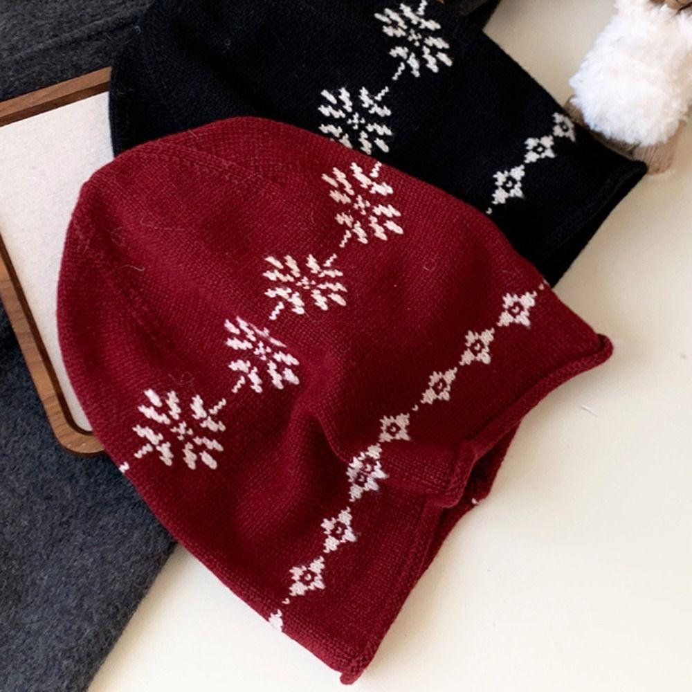 Warm Jacquard Knitted Hat Curled Edge Ear Protection Hat Retro Printing Knit Cap  Winter