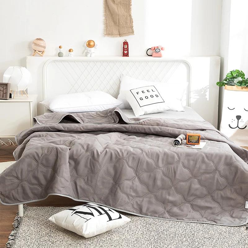 Factory Price Silk Blanket Silky Cooling Thin Quilt Summer Blanket Can  Machine-wash Single/Queen/King Size