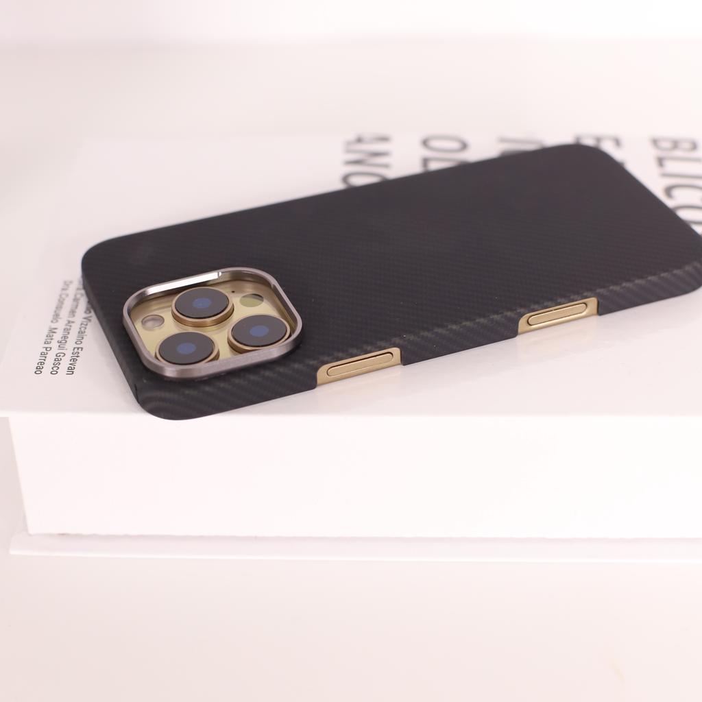 YTF carbon fiber suitable for iPhone16 ProMax phone case 600D magnetic 13PROMAX protection 14 pro 15 pro cover protective case