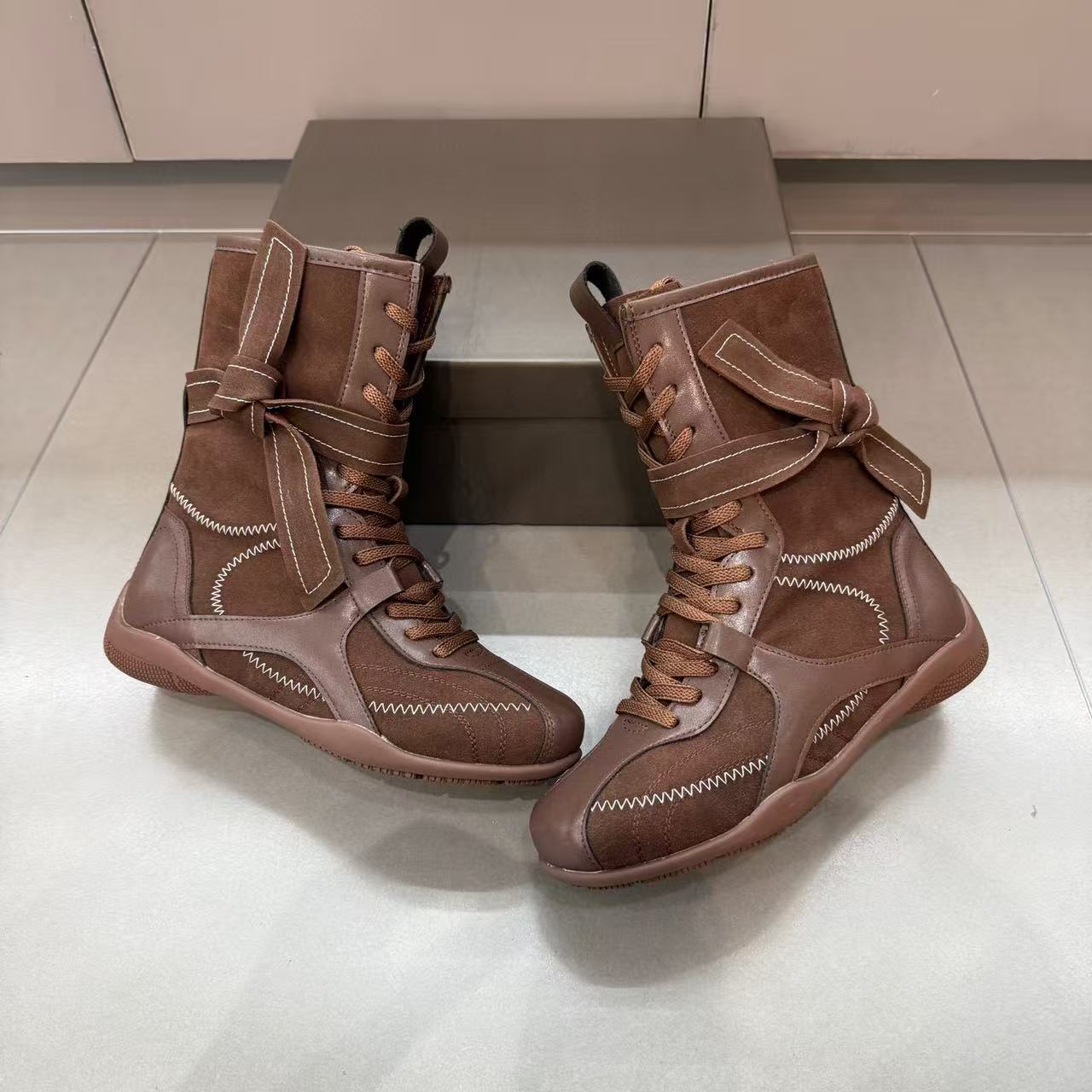 

Autumn retro inner heightening Martin boots women s brown boxing boots frosted leather round head lace-up sports boots short boots 40
