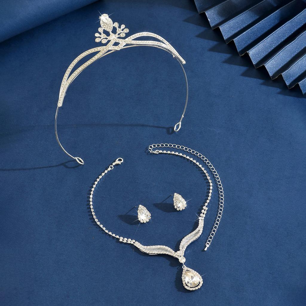 High-End Light Luxury Jewelry Set Three-Piece Set, Wedding Bride Exquisite Headgear, Earrings, Necklace, Crown Accessories