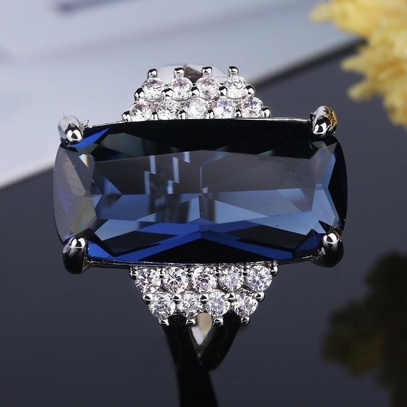 Exquisite Zinc Alloy Color Dark Blue Geometric Rectangle Crystal Zircon Rhinestone Female Ring for Women Party Zircon