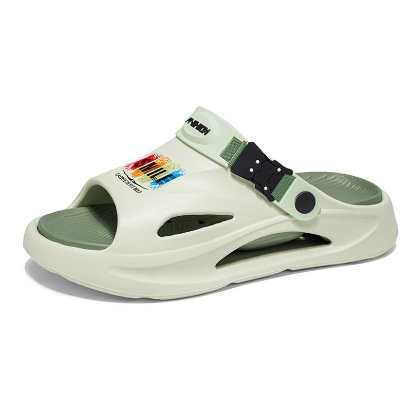 Fashion Clogs Men Sandals Lightweight Breathable Slip-On Sandals Non-Slip Water Shoes for Summer Beach Sandals