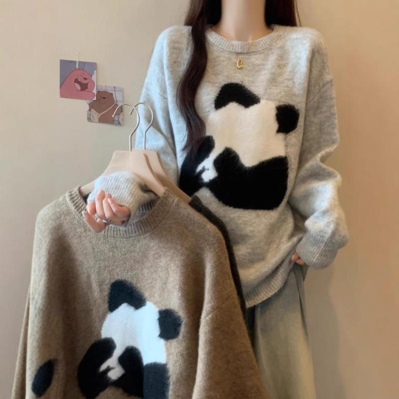Women's Panda Jacquard Crewneck Sweater for Loose Autumn and Winter Style Slouchy Base Knit Top