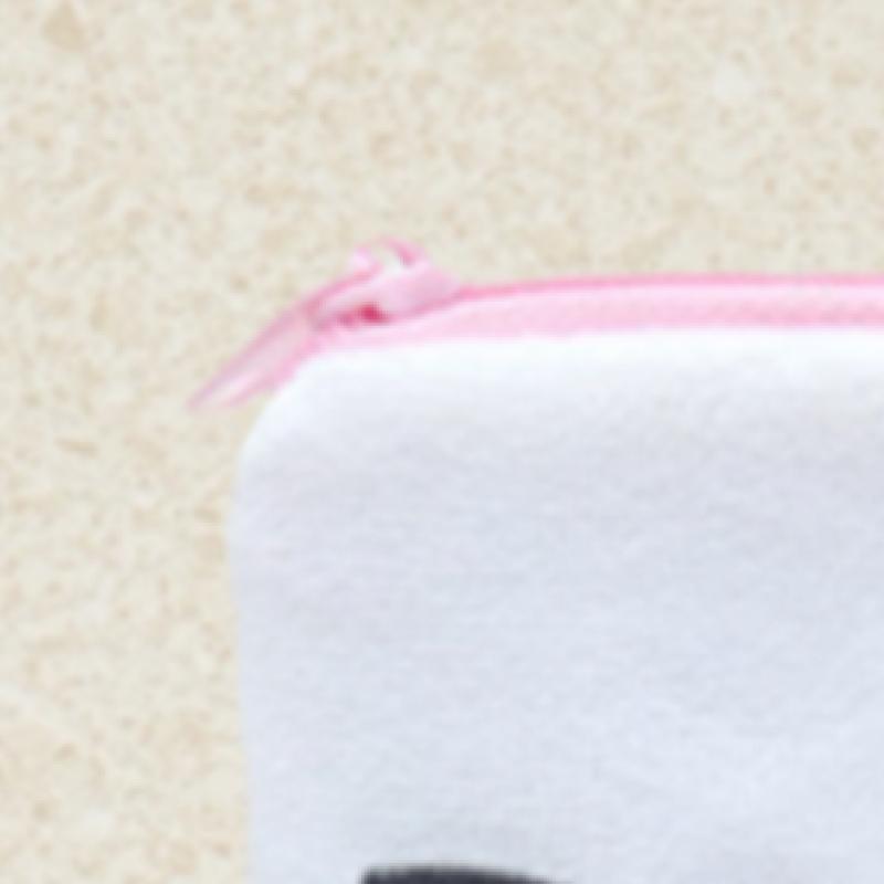 Daiso Hello Kitty Flache Stickerei Geldbörse