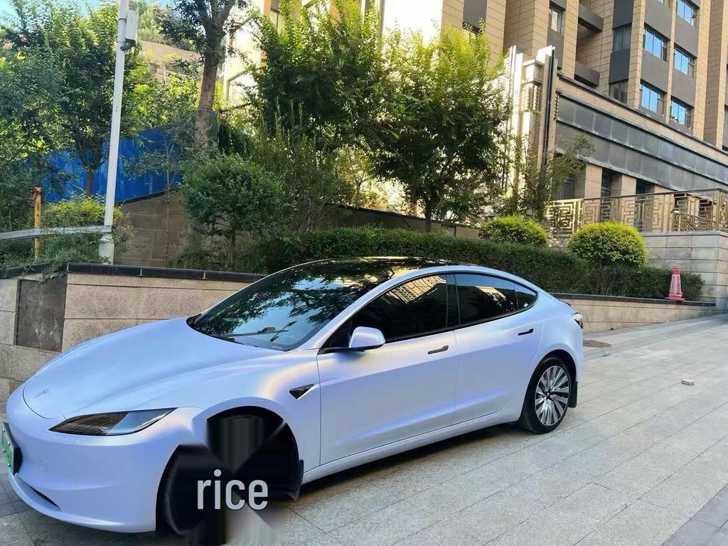 Scratch-Resistant 18" Wheel Hub Cover for 2024-2025 Model 3 Facelift