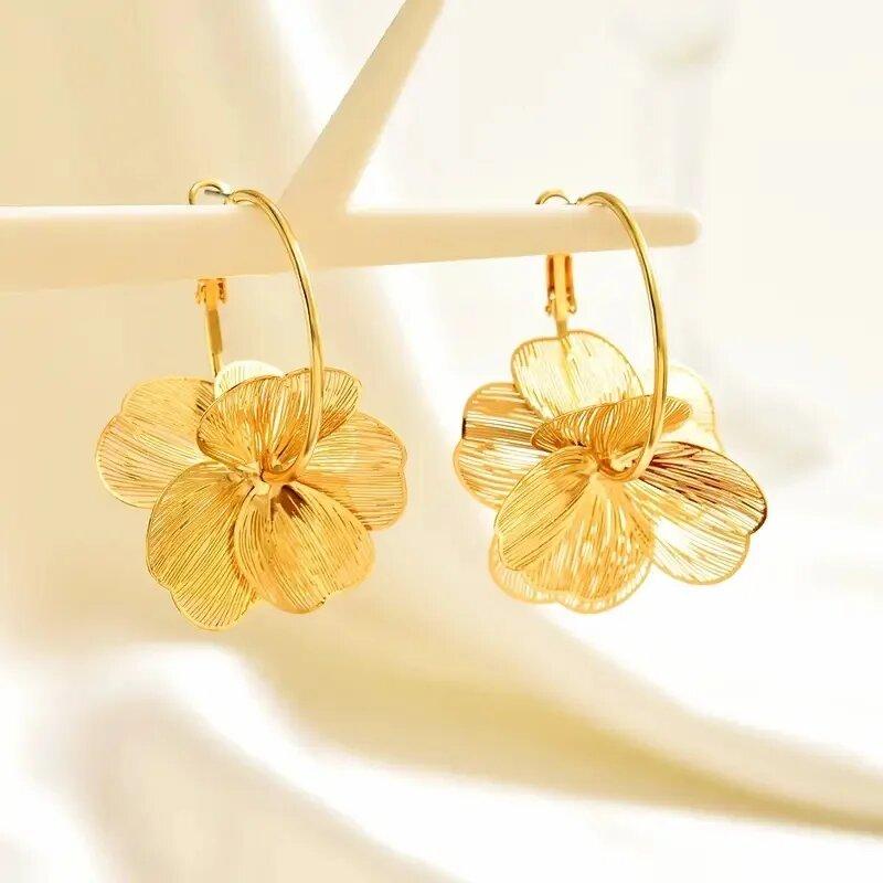 LATS Exaggerate Gold Color Big Flower Hoop Earrings for Women Personality Fashion Ear Hook Metal Charm Jewelry Accessories Gifts
