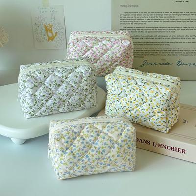 Floral Quilted Makeup Bag - Large Capacity Travel Cosmetic Storage, Non-Collapsible Design