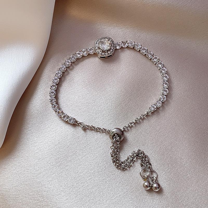 2025 Trendy Pearl Zircon Flower Bow Bracelet: Women's Chic, High-End, Versatile Design