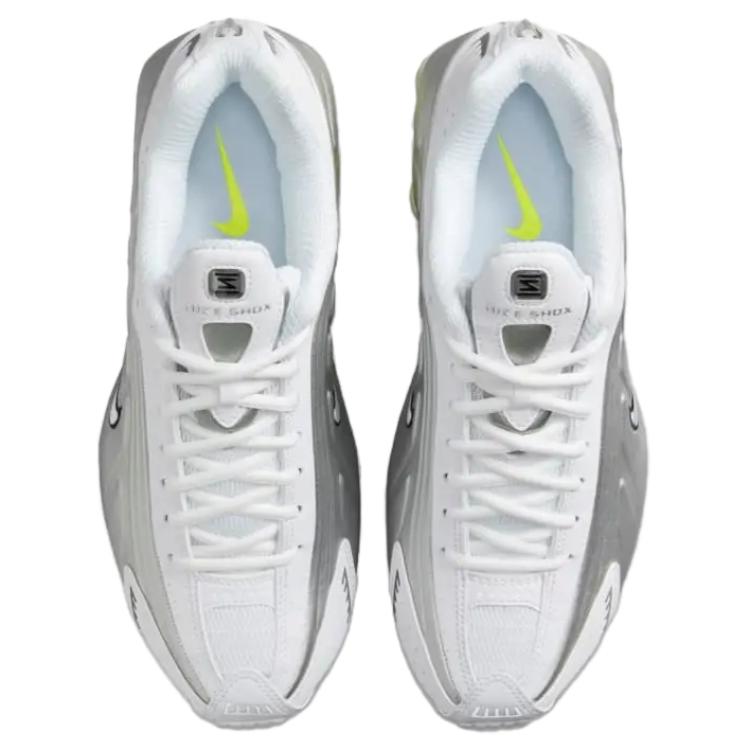 Nike Baskets Shox R4 Blanc Argent Métallisé Femme Volt AR3565-102