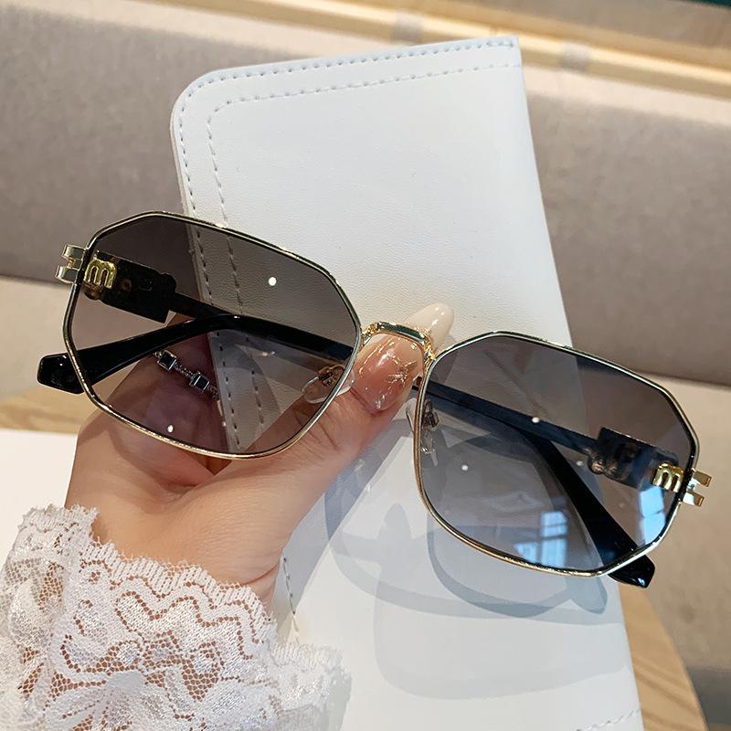 European and American new polygonal sunglasses women's fashion letter metal sunscreen glasses high-end sunglasses